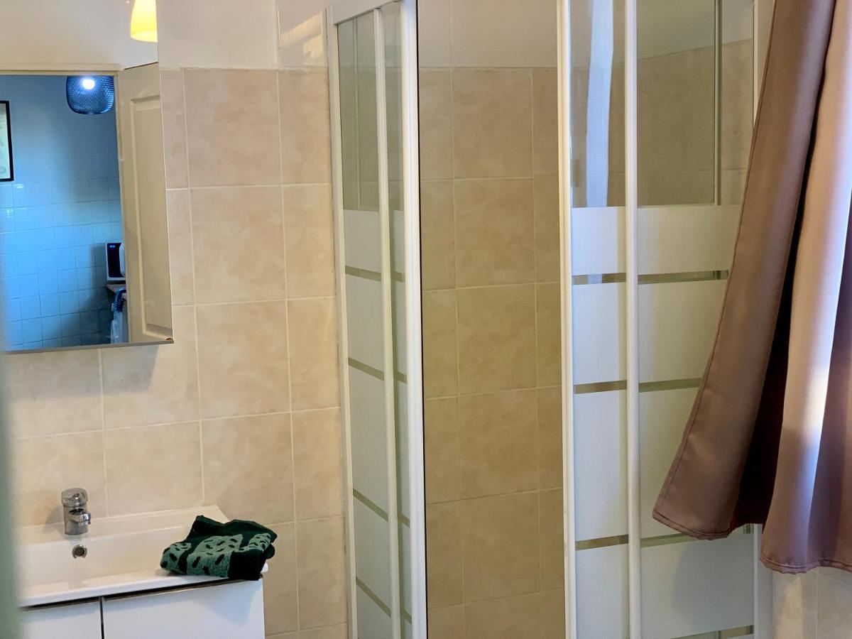 Superbe Appartement Avec Parking Gratuit Sur Place 생드니 외부 사진